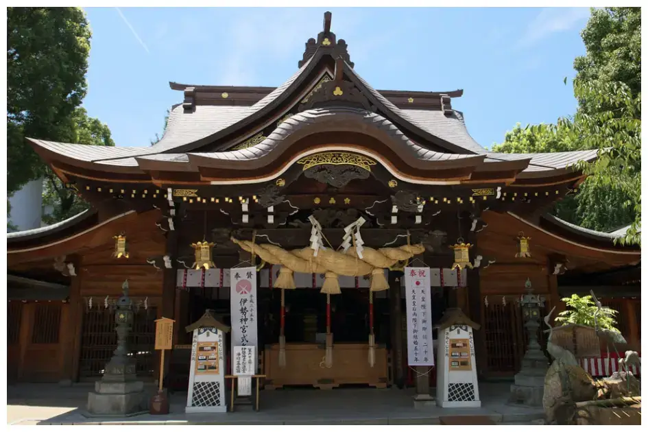 櫛田神社の華やかな本殿
